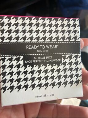 Sublime Luxe Face Perfecting Powder - Black & White